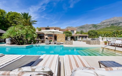 Magnificent property with a lot of privacy and dreamlike outdoor areas