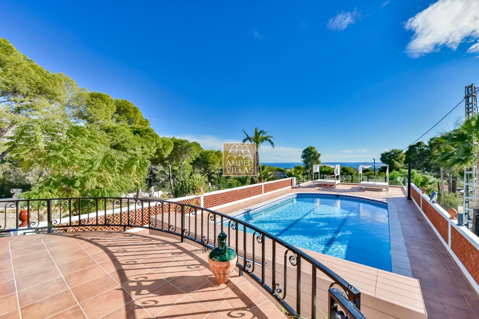 Villa, recently renovated, with guest apartment and stunning sea and mountain views.