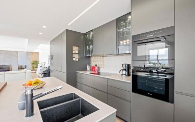 DESIGNER VILLA WITH SPECTACULAR SEA VIEWS