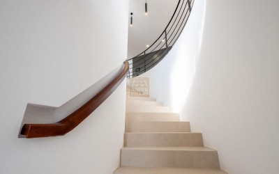 DESIGNER VILLA WITH SPECTACULAR SEA VIEWS