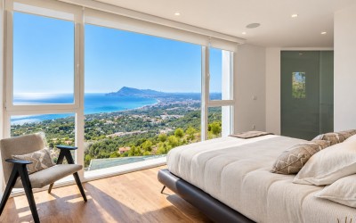 New Mediterranean Villa with Panoramic Sea Views