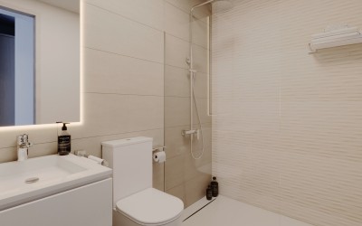 Modern Apartment close to sports, shopping and beach