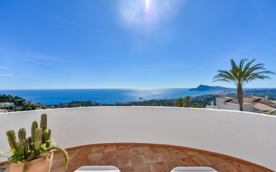 Villa for rent with spectacular sea views in Altea
