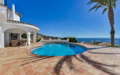 Villa for rent with spectacular sea views in Altea