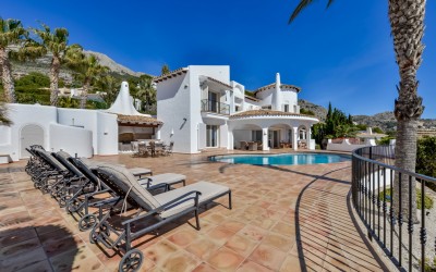 Villa for rent with spectacular sea views in Altea