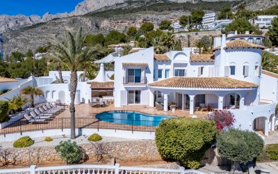Villa for rent with spectacular sea views in Altea